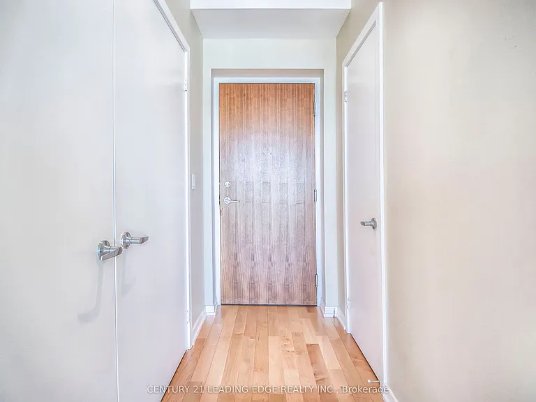 33 Lombard St #3503 — Photo 17