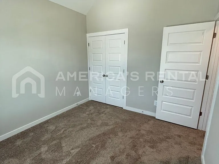 321 Shiloh Creek Dr — Photo 35