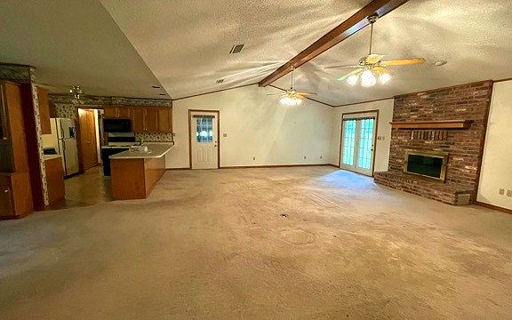 3rd image of 721 E Columbia Road 48