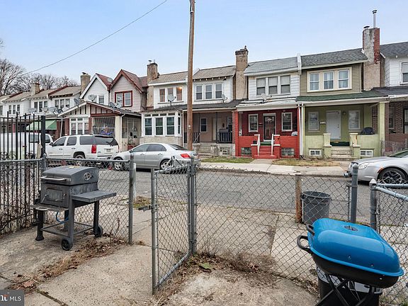 3rd image of 5862 N Marshall St