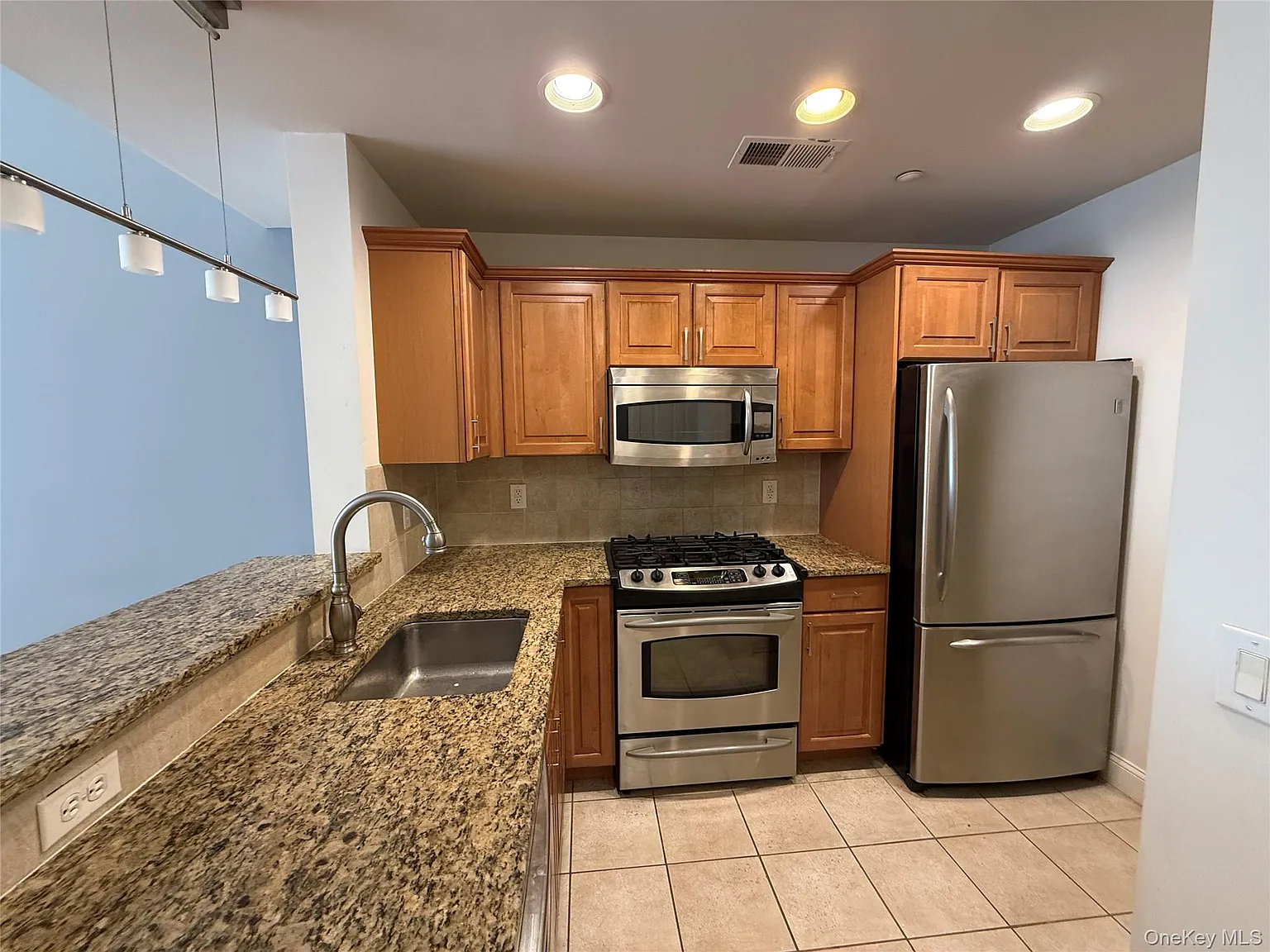 1405 Round Pointe Drive, Haverstraw, NY 10927 — Photo 3