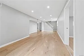 64 Curwood Ct — Photo 4