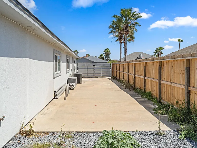 15705 Escapade St — Photo 19