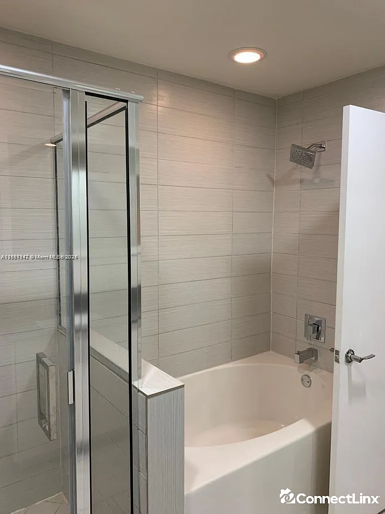 2 bed, 2.0 bath, $4,200 — Photo 2