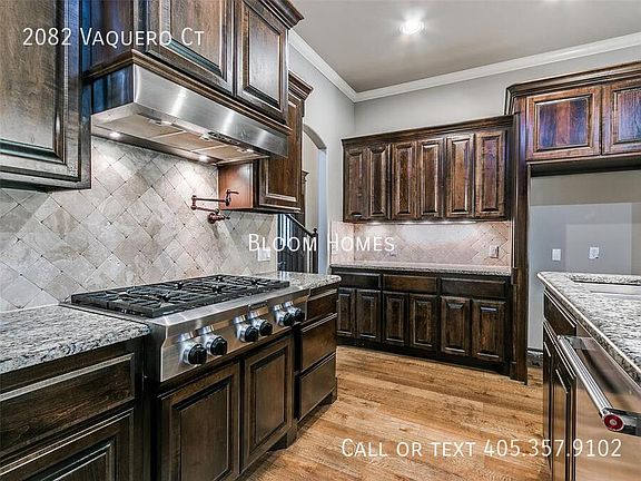 4th image of 2082 Vaquero Ct