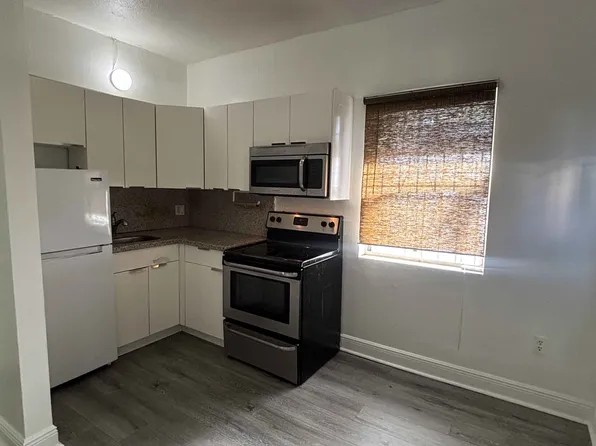 2718 SW 31st Pl #3, Miami, FL 33133