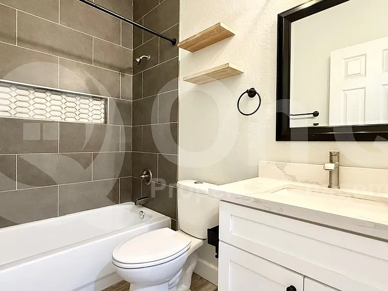 572 N Bell Dr — Photo 27