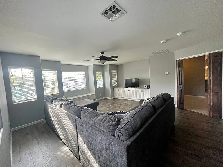 43755 Milan Ct — Photo 8