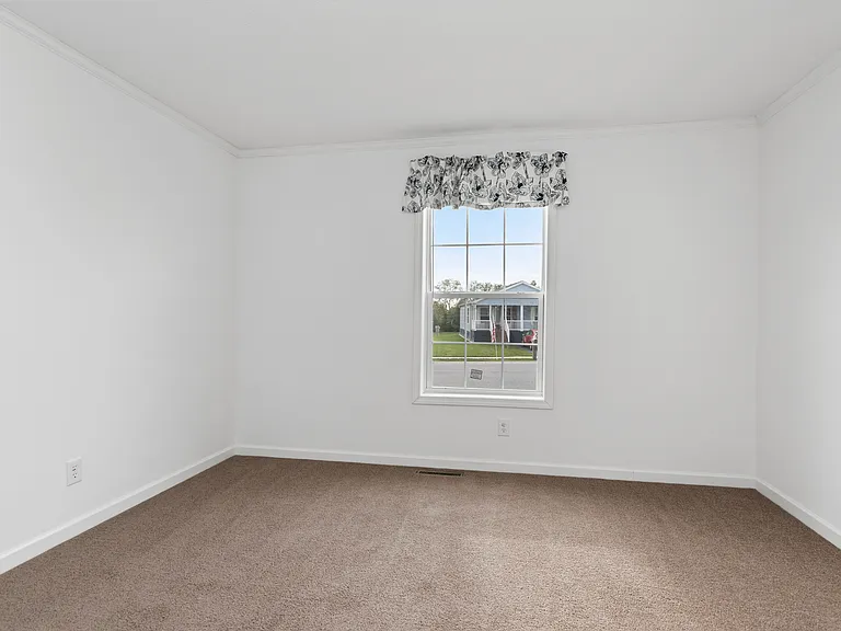 Pine Manor — Photo 18