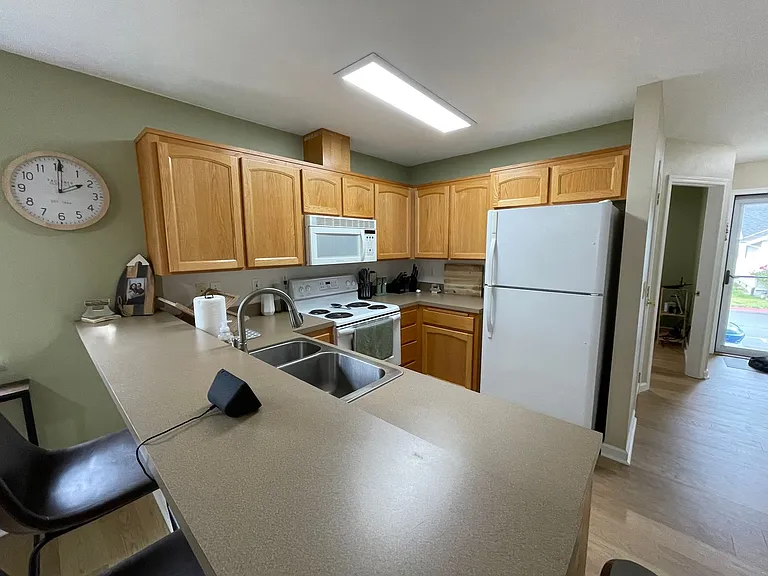 1043 NW Cordero Pl — Photo 8