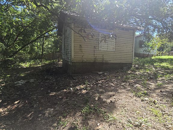 3rd image of 2388 Cambridge Ave