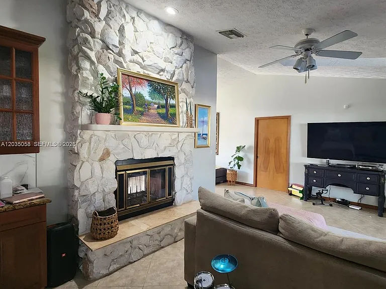 6101 Palmetto Dr — Photo 52