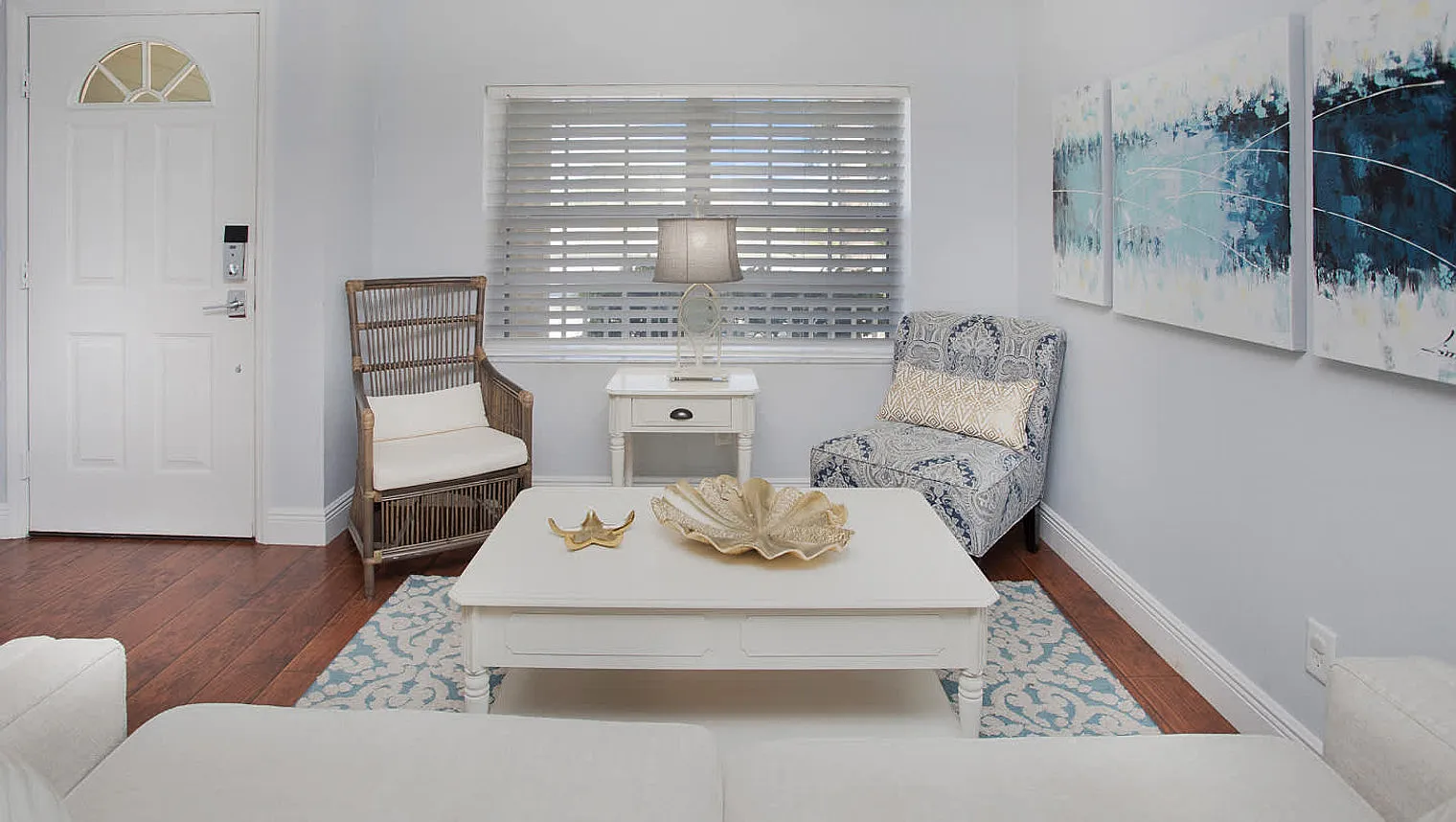 4 bed, 2.0 bath, 1905 sqft, $9,024 — Photo 4