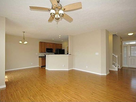 4th image of 10931 Lemongrass Dr