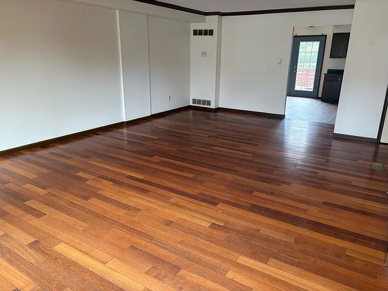 516 Susan Dr — Photo 5