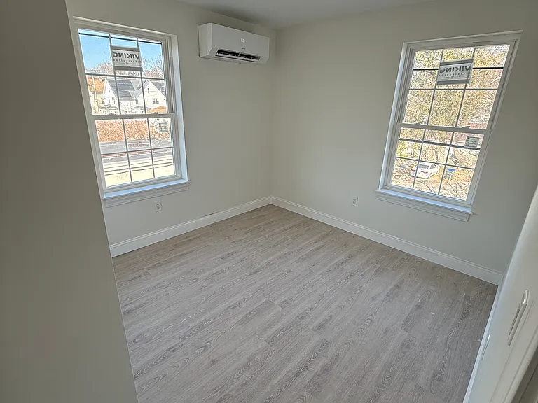 531 Smith St #201 — Photo 11