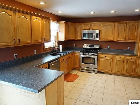 4th image of 46 S Highland Ct