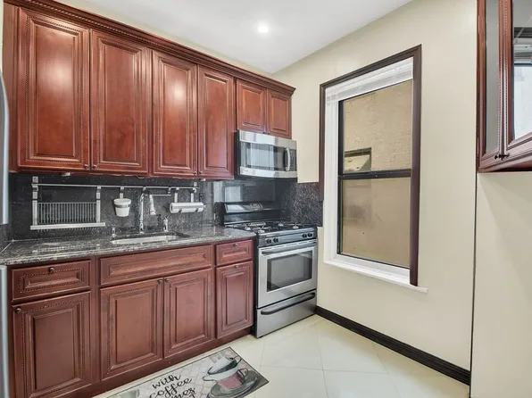 1115 Dorchester Rd #3D, Brooklyn, NY 11218