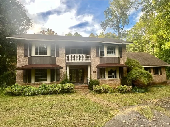 303 Haverhill Cir, Easley, SC 29642