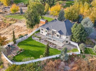 241 Kristen Lane Pr, Kennewick, WA 99338