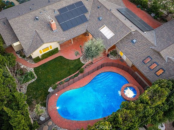 2nd image of 1493 Lafayette Rd