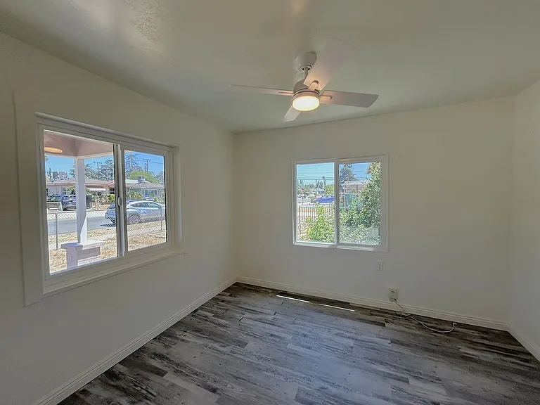 1115 Herald St — Photo 8