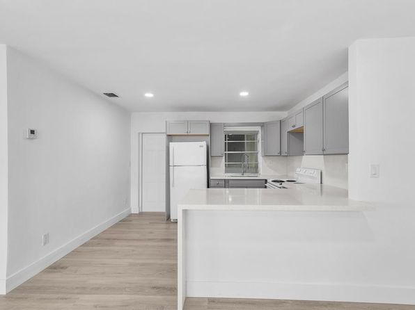 1005 SW 3rd Way