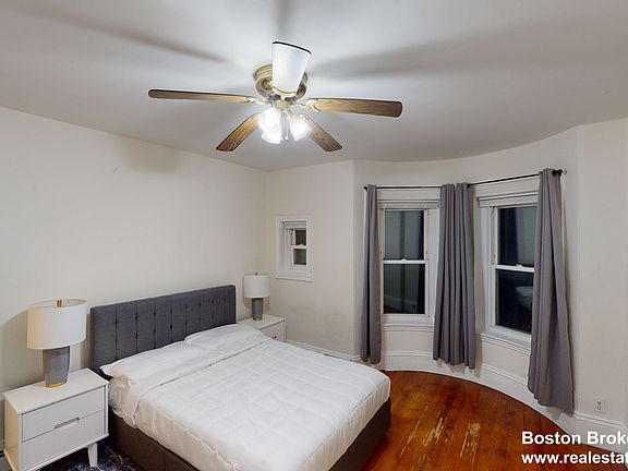 2nd image of 81 Windsor St #2