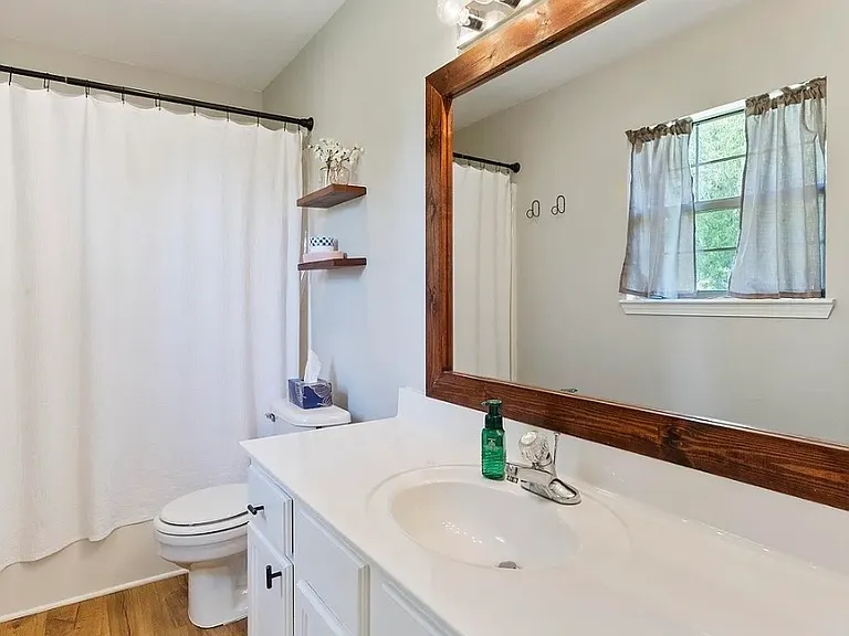 71 N Church St — Photo 8