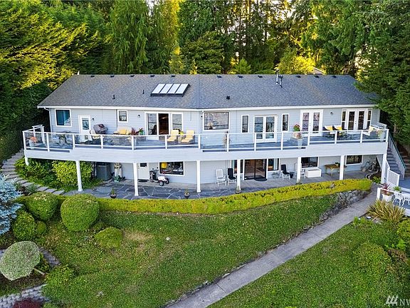 2nd image of 4023 Forest Beach Dr NW