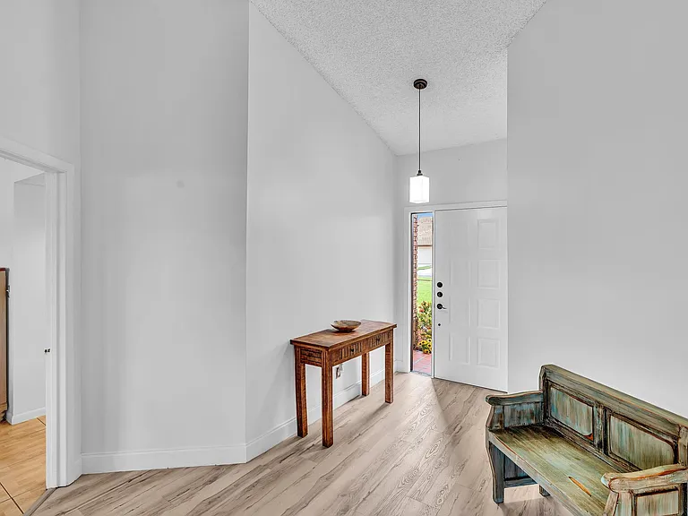 8099 Cassia Dr — Photo 21