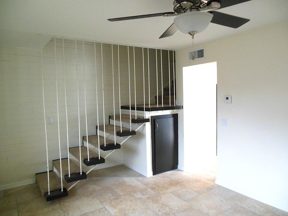 2nd image of 1151 E Orange St APT 4
