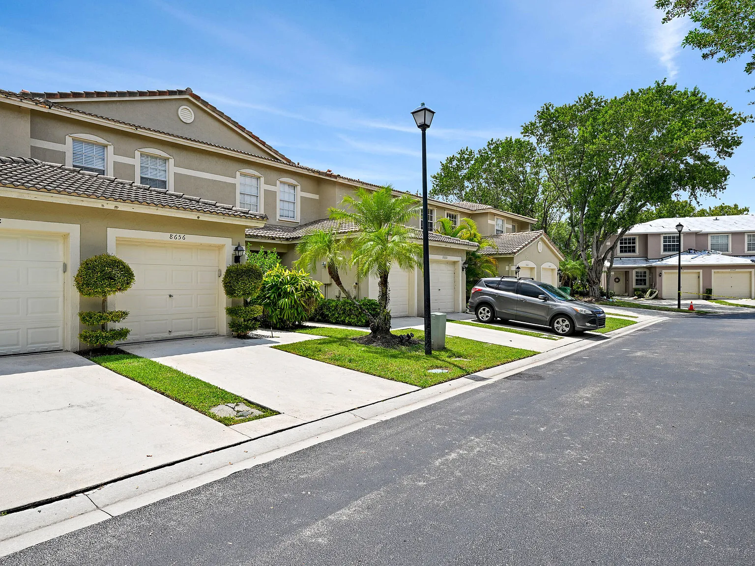 2 bed, 2.5 bath, 1155 sqft, $2,550 — Photo 1