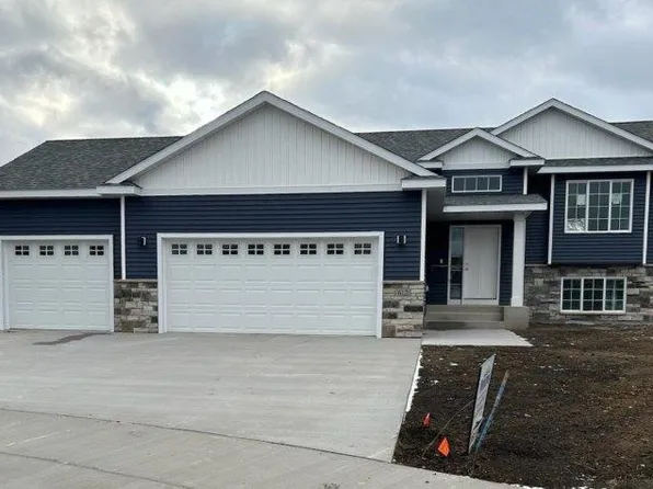 612 10th St NW, Kasson, MN 55944