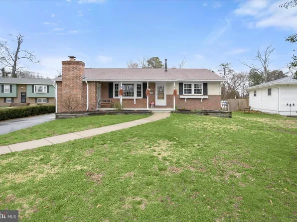 7905 E Riverside Dr, Pasadena, MD 21122