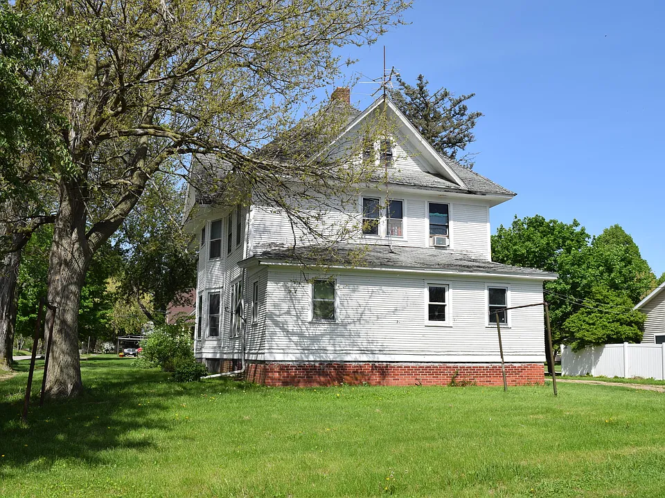 Building Photo 3