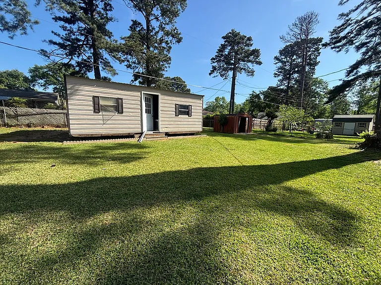 2838 Jody Ln — Photo 2