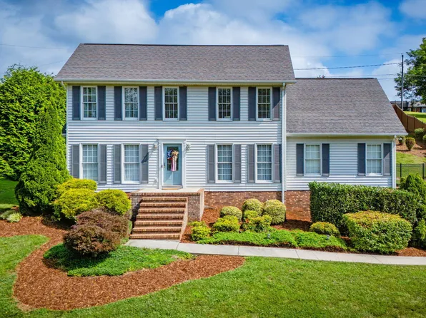 2424 Rivermont Dr, Kingsport, TN 37660