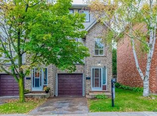 384 Limeridge Rd E #7, Hamilton, ON L9A2S7