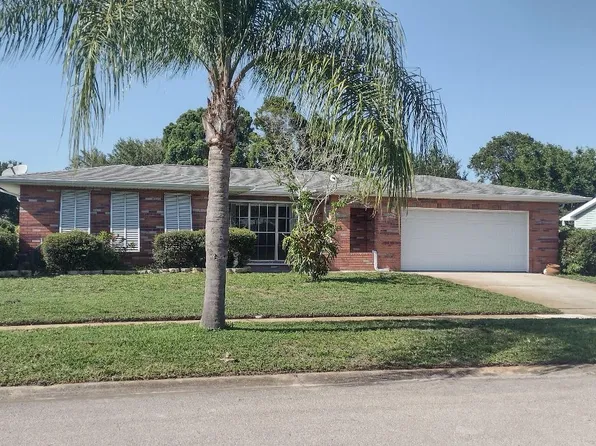 221 NE Faring Avenue, Port St Lucie, FL 34983