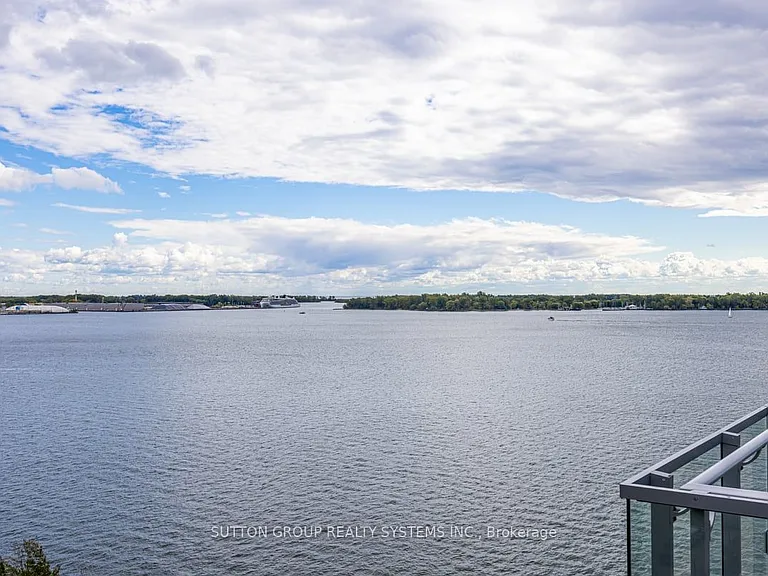 29 Queens Quay E #1008 — Photo 3