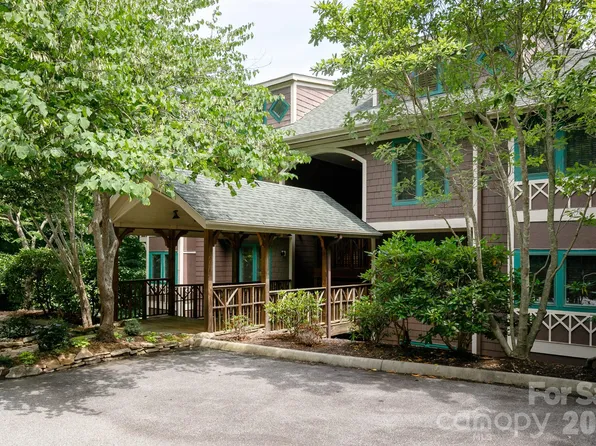222 Creekside Way #D301, Burnsville, NC 28714