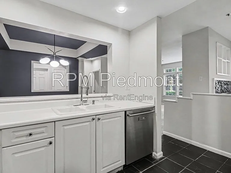 220 Renaissance Pkwy NE #2122 — Photo 14