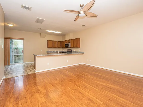 2212 Naomi St, Houston, TX 77054