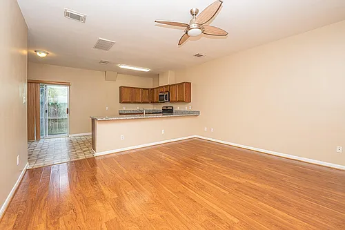 2212 Naomi St Photo 1