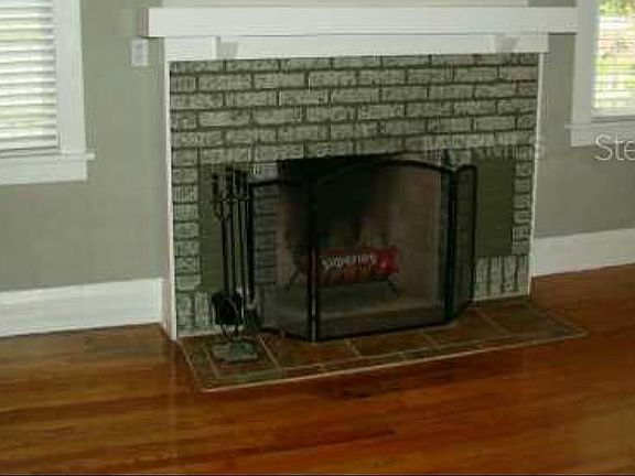 5th image of 914 W Fribley St