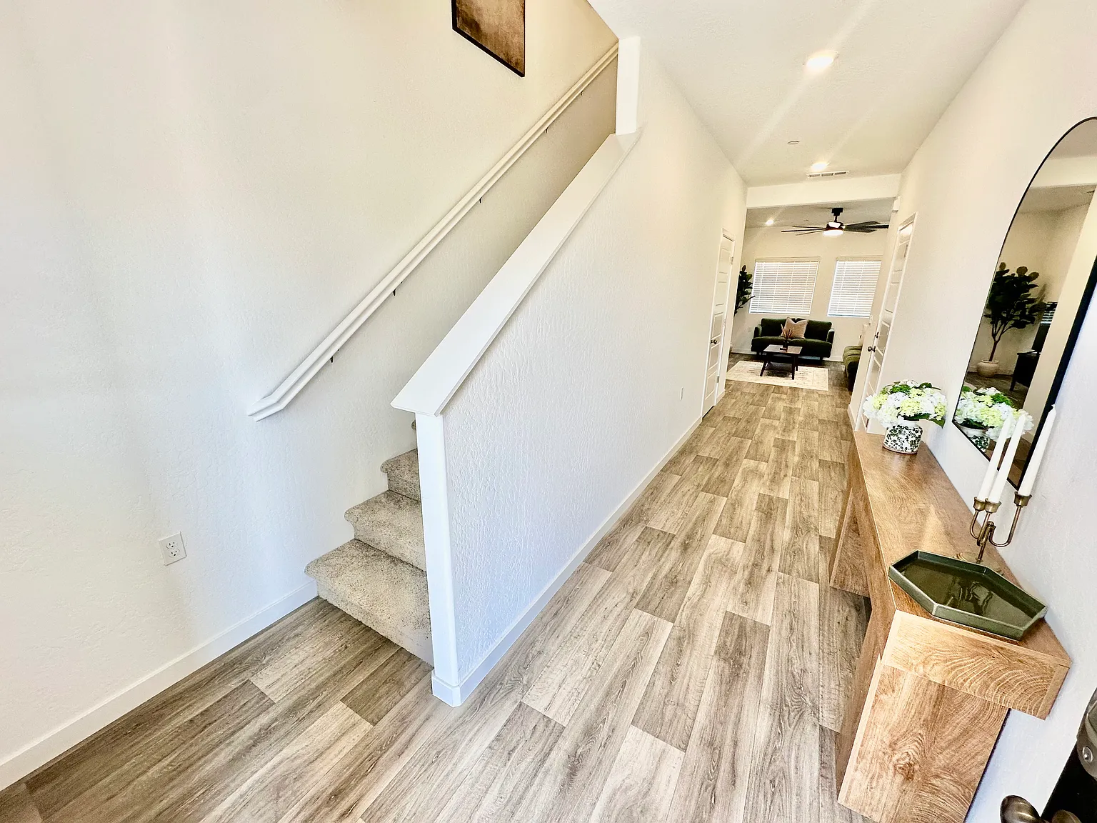 4 bed, 1847 sqft, $2,750 — Photo 2