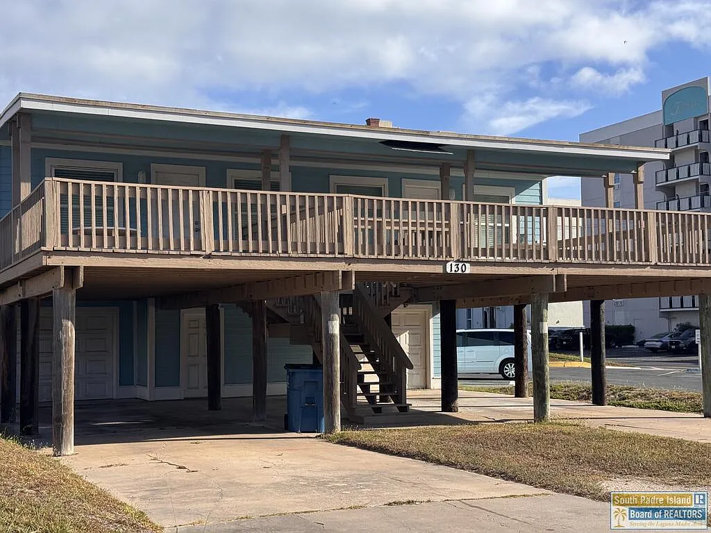 2 bed, 2.0 bath, 1008 sqft, $2,300 — Photo 2