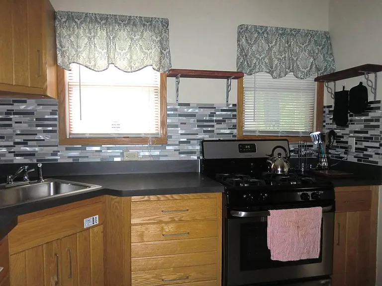 86 Arvine Hts — Photo 3