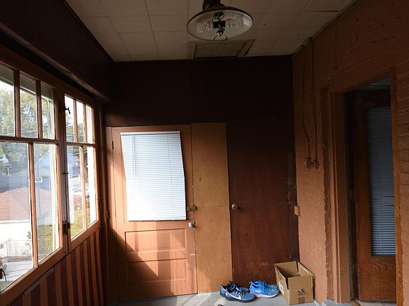 2nd image of 221 S Oak Park Ave #2